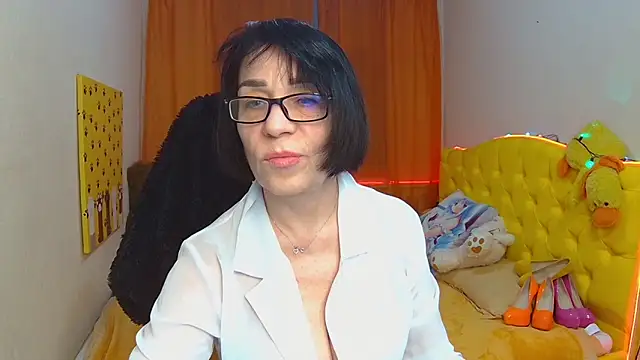 Snapshot of SandraHormas chatting on February 18, 2025, 5:10 pm SandraHormas online show from February 18, 2025, 5:10 pm