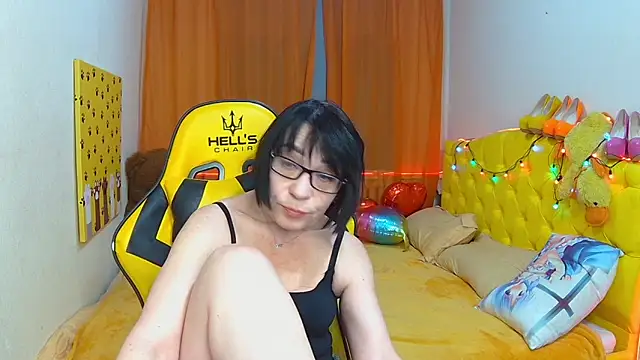 Snapshot of SandraHormas chatting on February 28, 2025, 2:42 pm SandraHormas online show from February 28, 2025, 2:42 pm