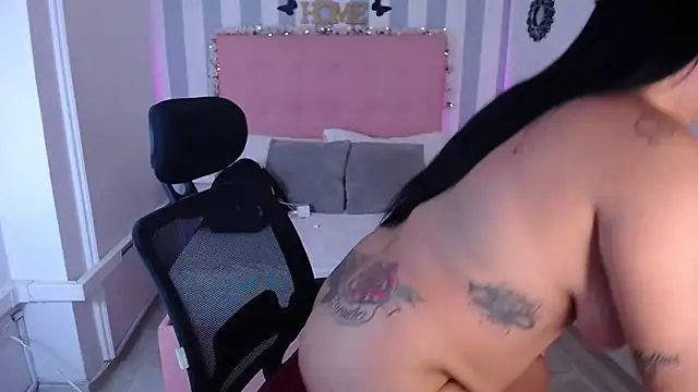 Lunna boobs online show from October 15, 2025, 4:12 am