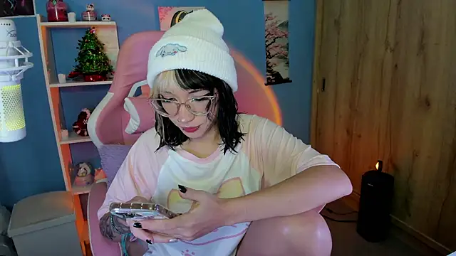 Artic love online show from March 4, 2025, 7:08 am