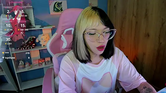 Artic love online show from March 13, 2025, 9:43 am