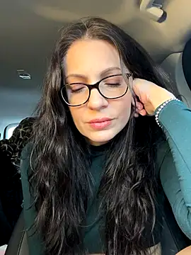 BeautifulMesss online show from November 15, 2025, 6:48 pm