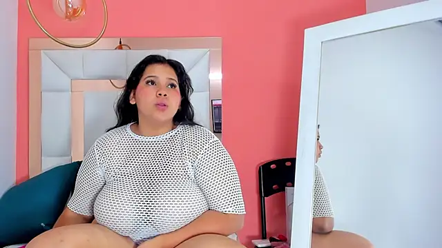 Alanna hot3 online show from December 14, 2024, 2:10 pm
