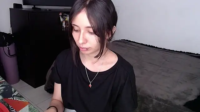 alice live1 online show from September 18, 2025, 12:40 pm