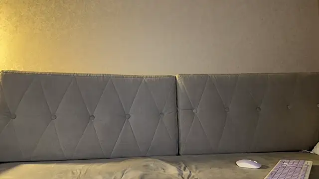 weshycouple online show from March 3, 2026, 7:20 pm