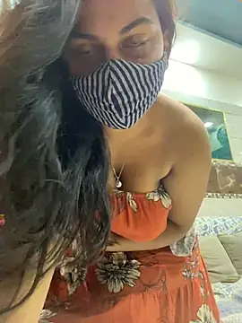 HaaniKaur online show from January 8, 2025, 4:44 pm