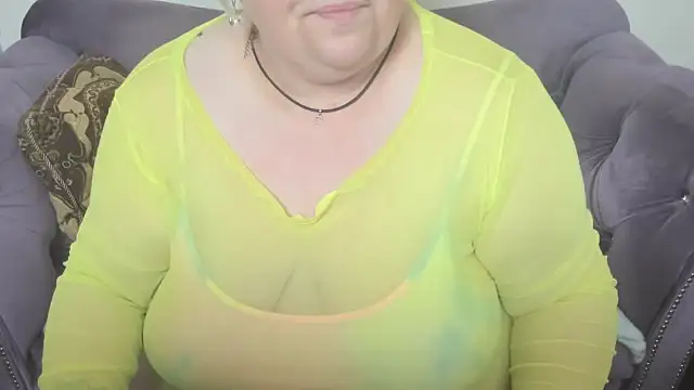 Snapshot of fashiona chatting on February 15, 2026, 12:51 am fashiona online show from February 15, 2026, 12:51 am