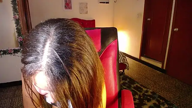 danielle rose 1 online show from January 5, 2026, 5:27 pm