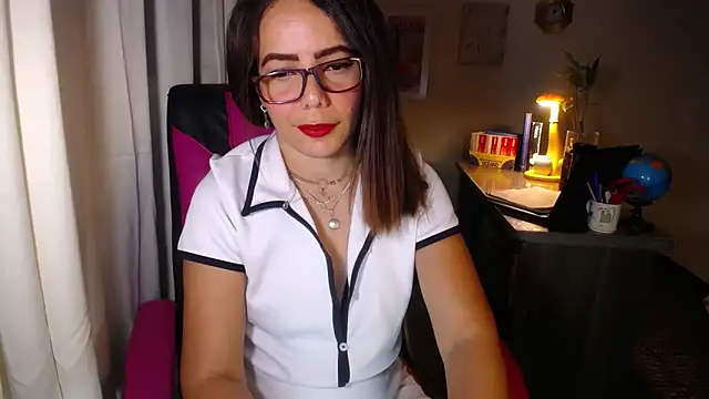 Snapshot of danielle_rose_1 chatting on March 27, 2026, 5:01 pm danielle rose 1 online show from March 27, 2026, 5:01 pm