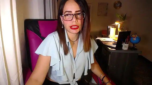 Snapshot of danielle_rose_1 chatting on April 10, 2026, 1:49 pm danielle rose 1 online show from April 10, 2026, 1:49 pm