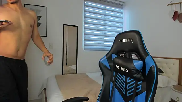 mateoleonee online show from February 18, 2025, 3:43 pm