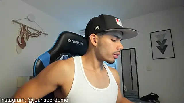 mateoleonee online show from September 8, 2025, 7:24 pm