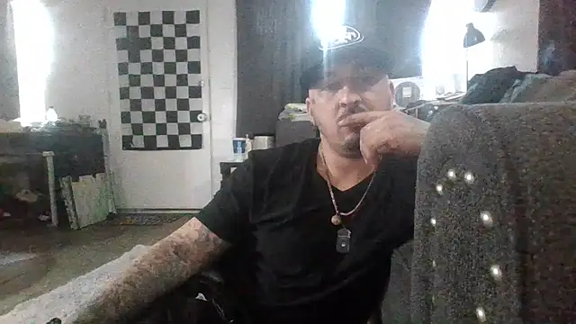 Snapshot of Antoniothedon chatting on June 30, 2026, 2:40 pm Antoniothedon online show from June 30, 2026, 2:40 pm