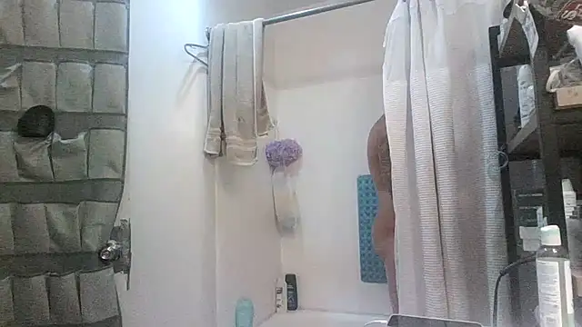 Snapshot of Antoniothedon chatting on August 2, 2026, 8:40 pm Antoniothedon online show from August 2, 2026, 8:40 pm