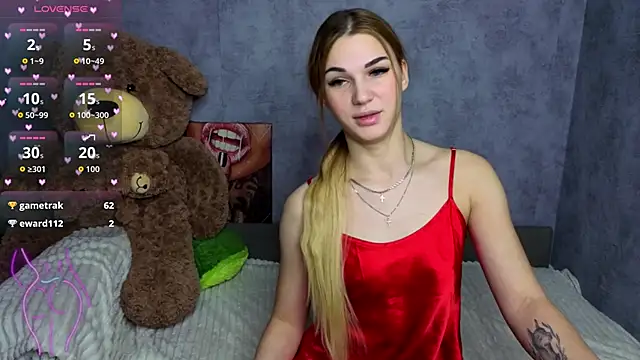 Hellen Moore online show from November 18, 2025, 12:05 am