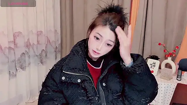 Snapshot of Yaikun0-0 chatting on February 19, 2025, 5:38 am Yaikun0-0 online show from February 19, 2025, 5:38 am