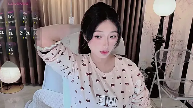 Snapshot of Yaikun0-0 chatting on November 14, 2025, 1:37 am Yaikun0-0 online show from November 14, 2025, 1:37 am