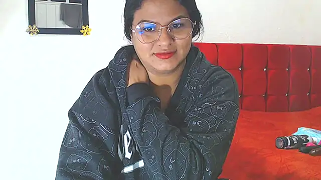 SweetAlmaa online show from January 31, 2025, 9:48 am