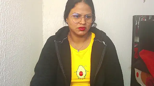 SweetAlmaa online show from March 20, 2025, 9:48 am