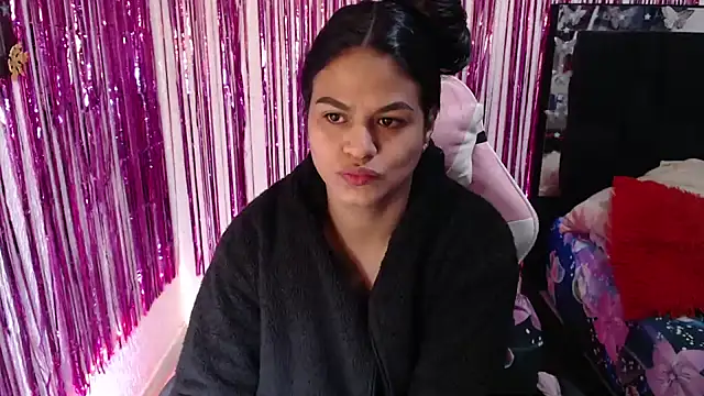 SweetAlmaa online show from June 1, 2026, 9:55 am