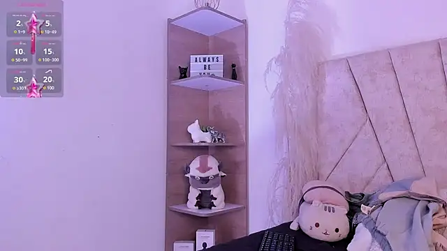 Kaela18 online show from December 2, 2024, 1:24 pm