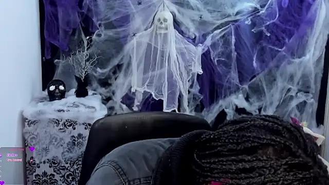 Snapshot of Marce_22 chatting on October 16, 2025, 4:46 am Marce 22 online show from October 16, 2025, 4:46 am