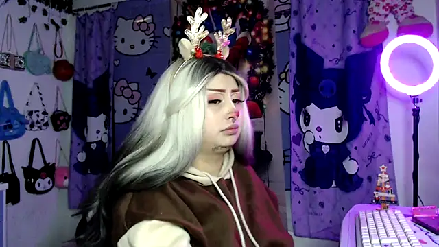 lussyevans24 online show from December 22, 2025, 6:21 am