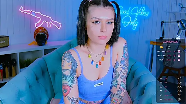 My toys pink online show from January 31, 2025, 2:58 am