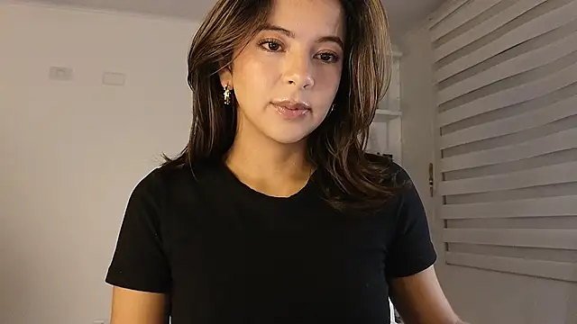 lissi S online show from October 6, 2025, 1:36 am