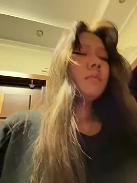 Snapshot of Kim_SLO chatting on February 6, 2026, 5:49 pm Kim SLO online show from February 6, 2026, 5:49 pm