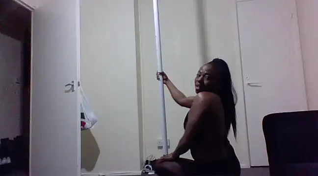 Cinderella Jewels  online show from March 6, 2025, 10:15 pm