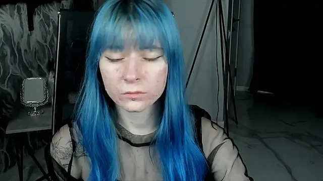 LexiWenford online show from September 22, 2025, 2:46 am