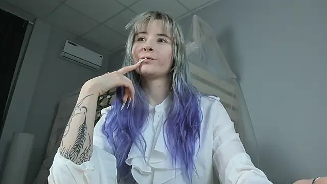 LexiWenford online show from October 30, 2025, 2:46 am