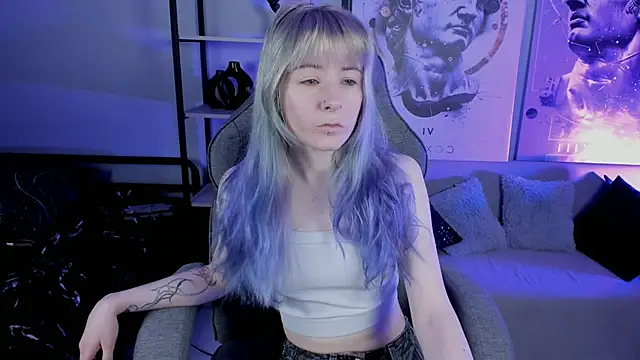 LexiWenford online show from November 3, 2025, 2:57 am