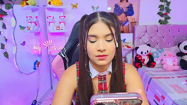 imsofy  online show from September 23, 2025, 9:07 pm