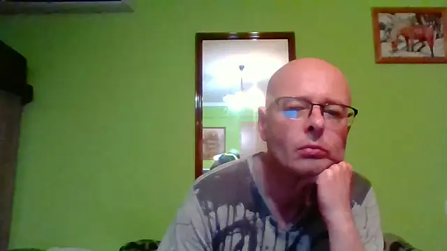 Snapshot of Tiger202441 chatting on May 3, 2026, 8:04 pm Tiger202441 online show from May 3, 2026, 8:04 pm