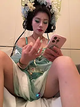 Snapshot of Asia-Melody chatting on March 12, 2026, 5:35 am Asia-Melody online show from March 12, 2026, 5:35 am