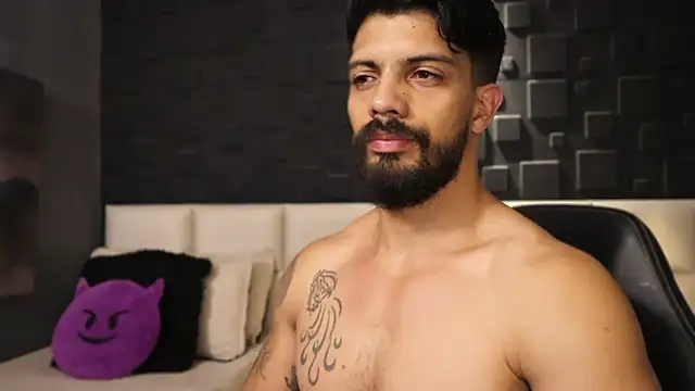 DannSaenz online show from February 13, 2025, 11:04 pm