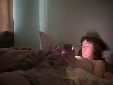 Diamond Tyler online show from October 7, 2025, 3:25 am