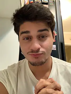 Eggsyapel online show from October 14, 2025, 1:17 am