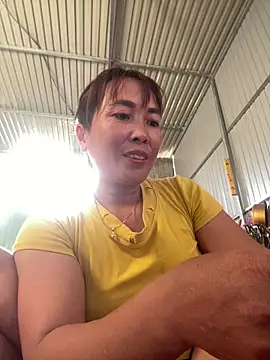 Linaannn online show from March 3, 2025, 9:55 am