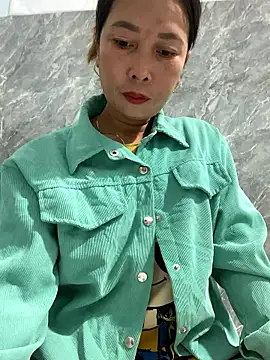 Linaannn online show from January 17, 2026, 11:52 pm