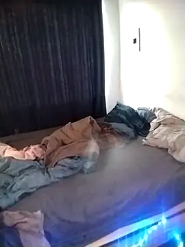 Snapshot of Convertiblechulo chatting on January 9, 2026, 3:42 am Convertiblechulo online show from January 9, 2026, 3:42 am