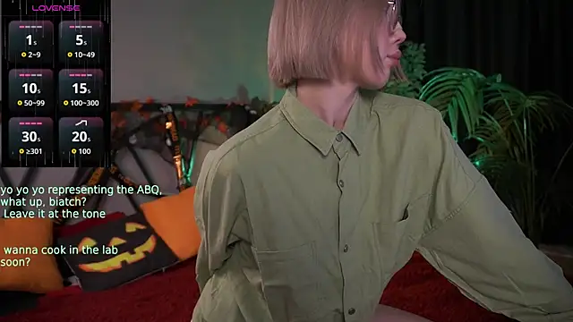 LindaThacker online show from October 26, 2025, 4:18 am