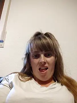 CoddessCrystal online show from September 25, 2025, 1:04 pm