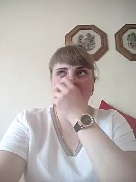 CoddessCrystal online show from May 22, 2026, 2:33 pm