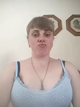 CoddessCrystal online show from May 30, 2026, 2:03 pm