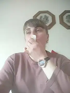 CoddessCrystal online show from June 12, 2026, 12:48 pm