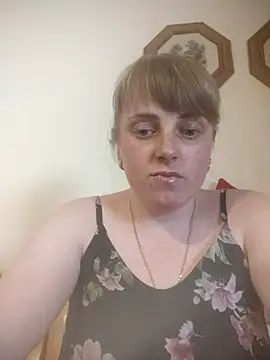 CoddessCrystal online show from June 19, 2026, 1:48 pm