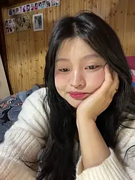 Snapshot of Anges893 chatting on March 17, 2025, 2:19 am Anges893 online show from March 17, 2025, 2:19 am